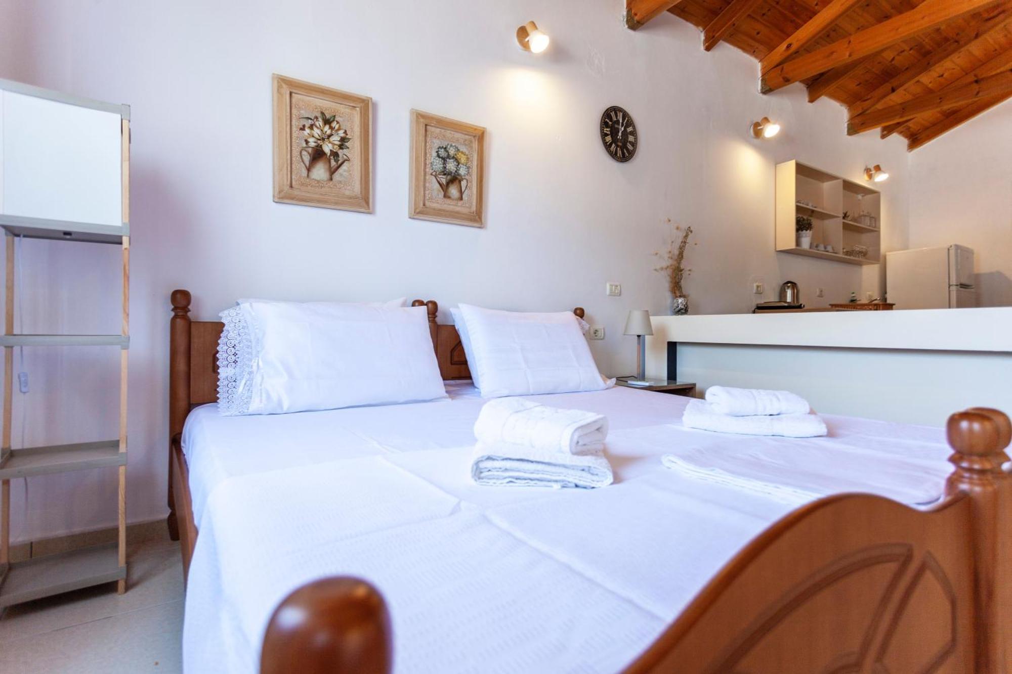 Retzos Rooms Himara Zewnętrze zdjęcie